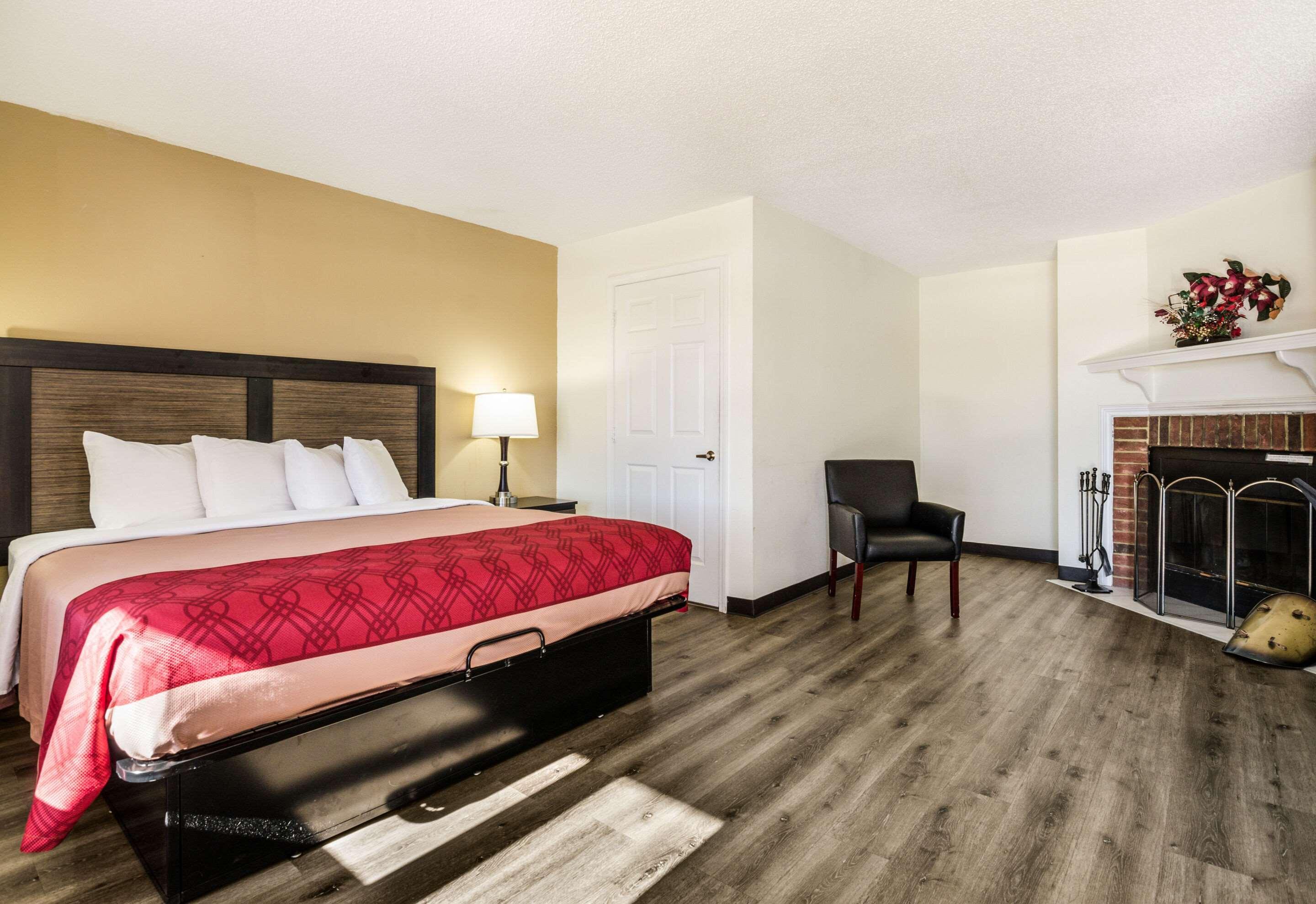 Econo Lodge Glade Springs I-81 Zewnętrze zdjęcie