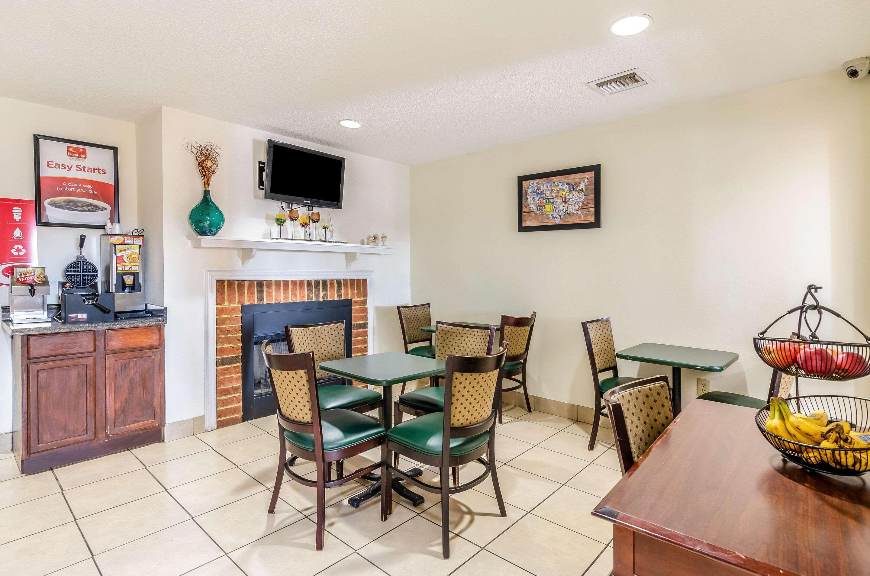 Econo Lodge Glade Springs I-81 Zewnętrze zdjęcie