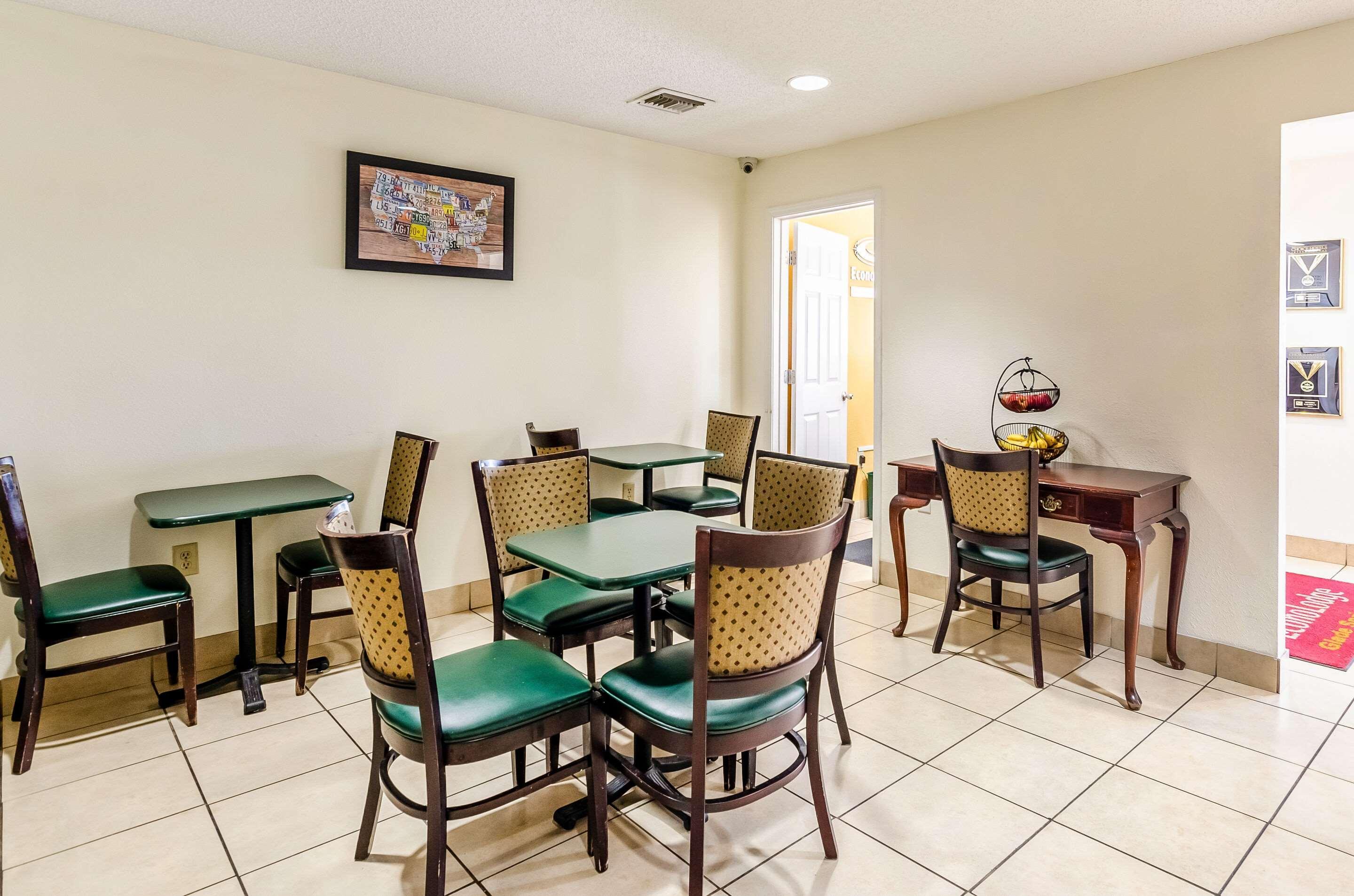 Econo Lodge Glade Springs I-81 Zewnętrze zdjęcie