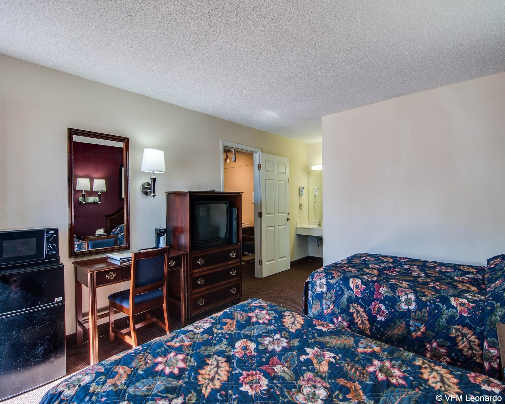 Econo Lodge Glade Springs I-81 Zewnętrze zdjęcie