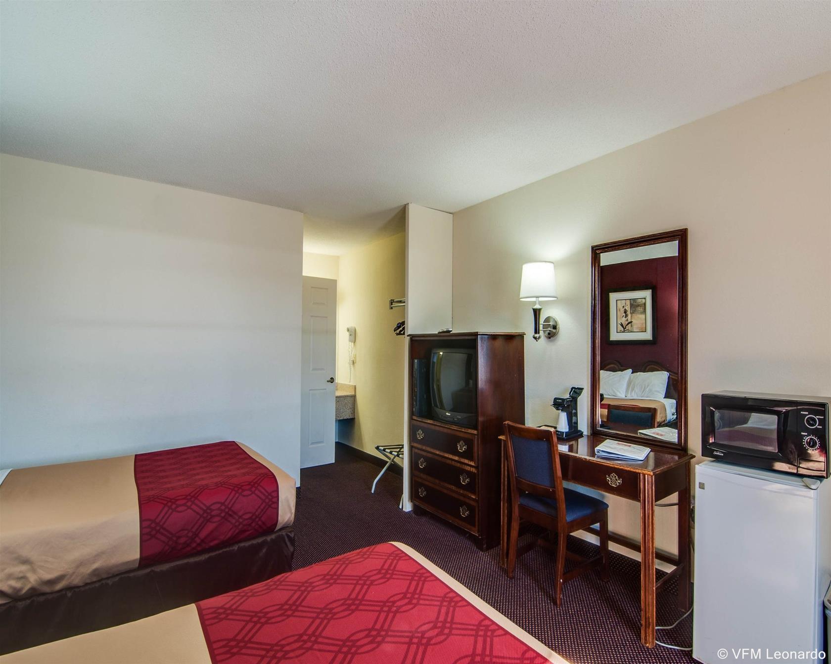 Econo Lodge Glade Springs I-81 Zewnętrze zdjęcie