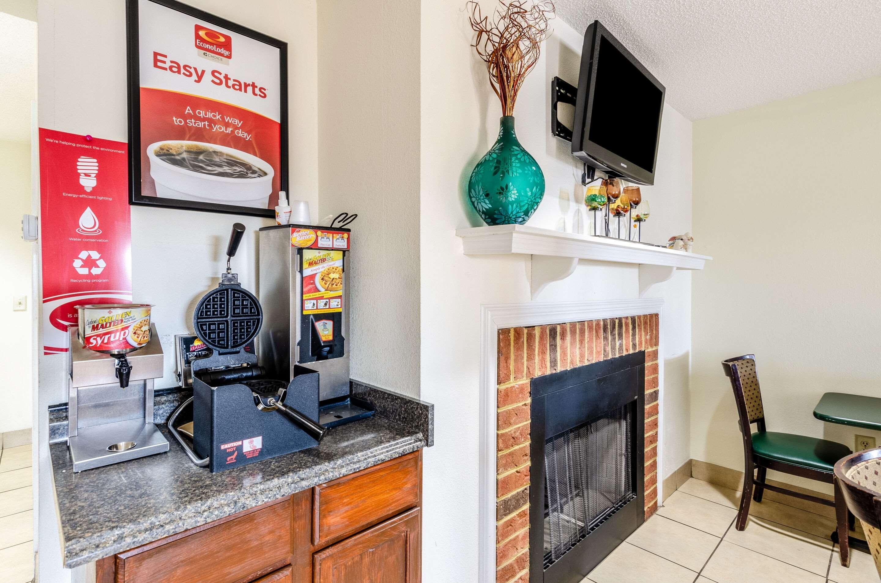 Econo Lodge Glade Springs I-81 Zewnętrze zdjęcie