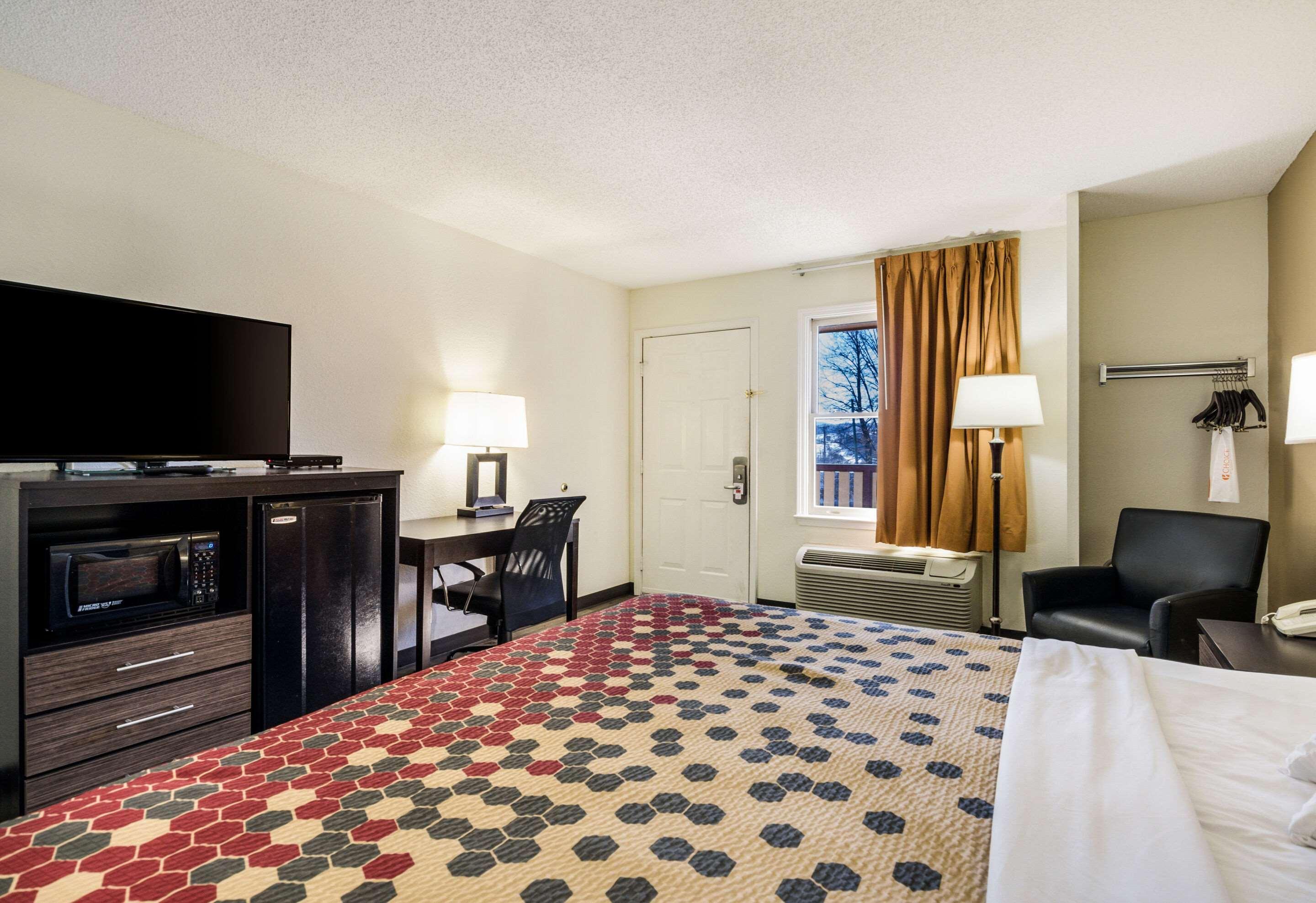 Econo Lodge Glade Springs I-81 Zewnętrze zdjęcie
