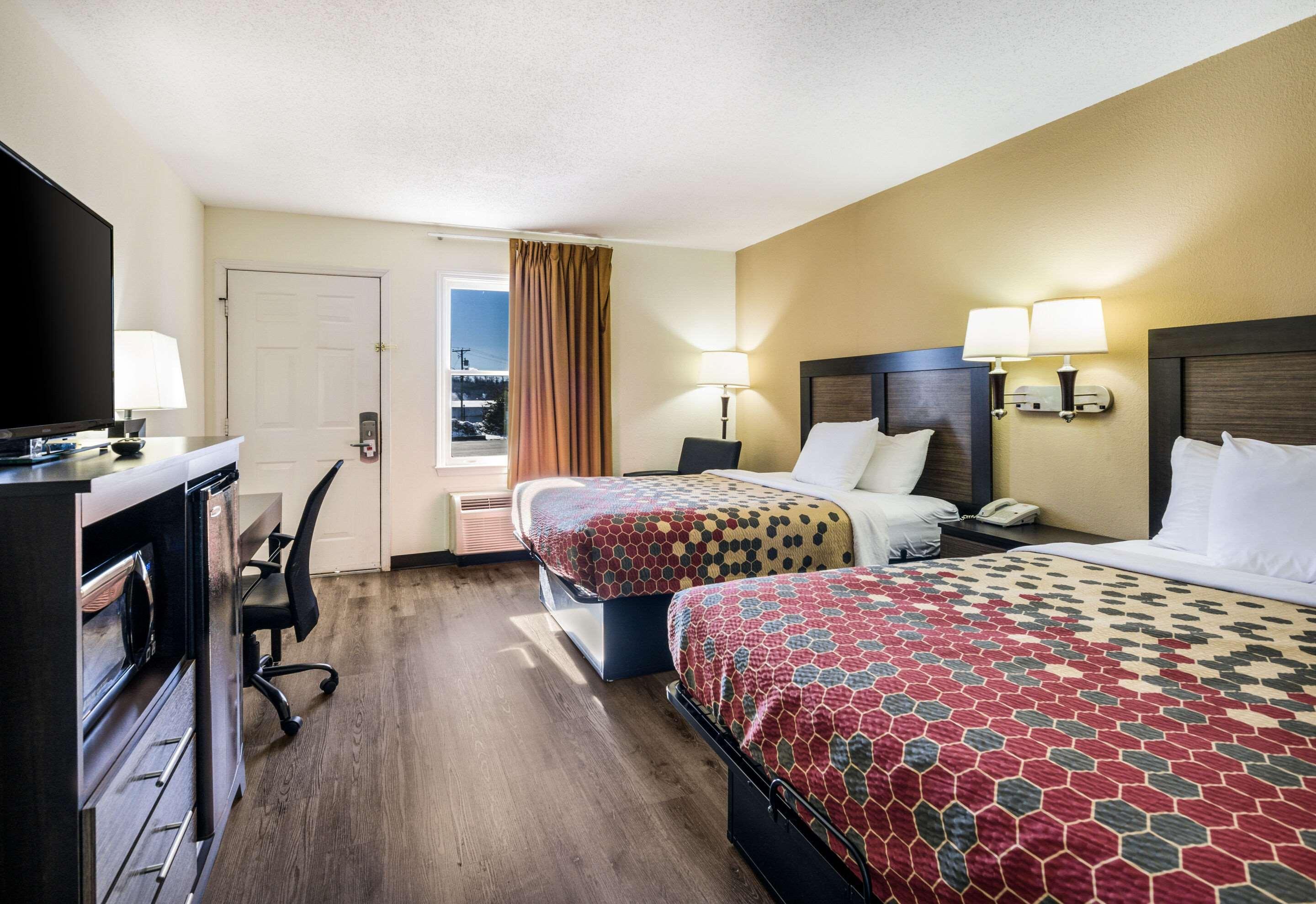 Econo Lodge Glade Springs I-81 Zewnętrze zdjęcie