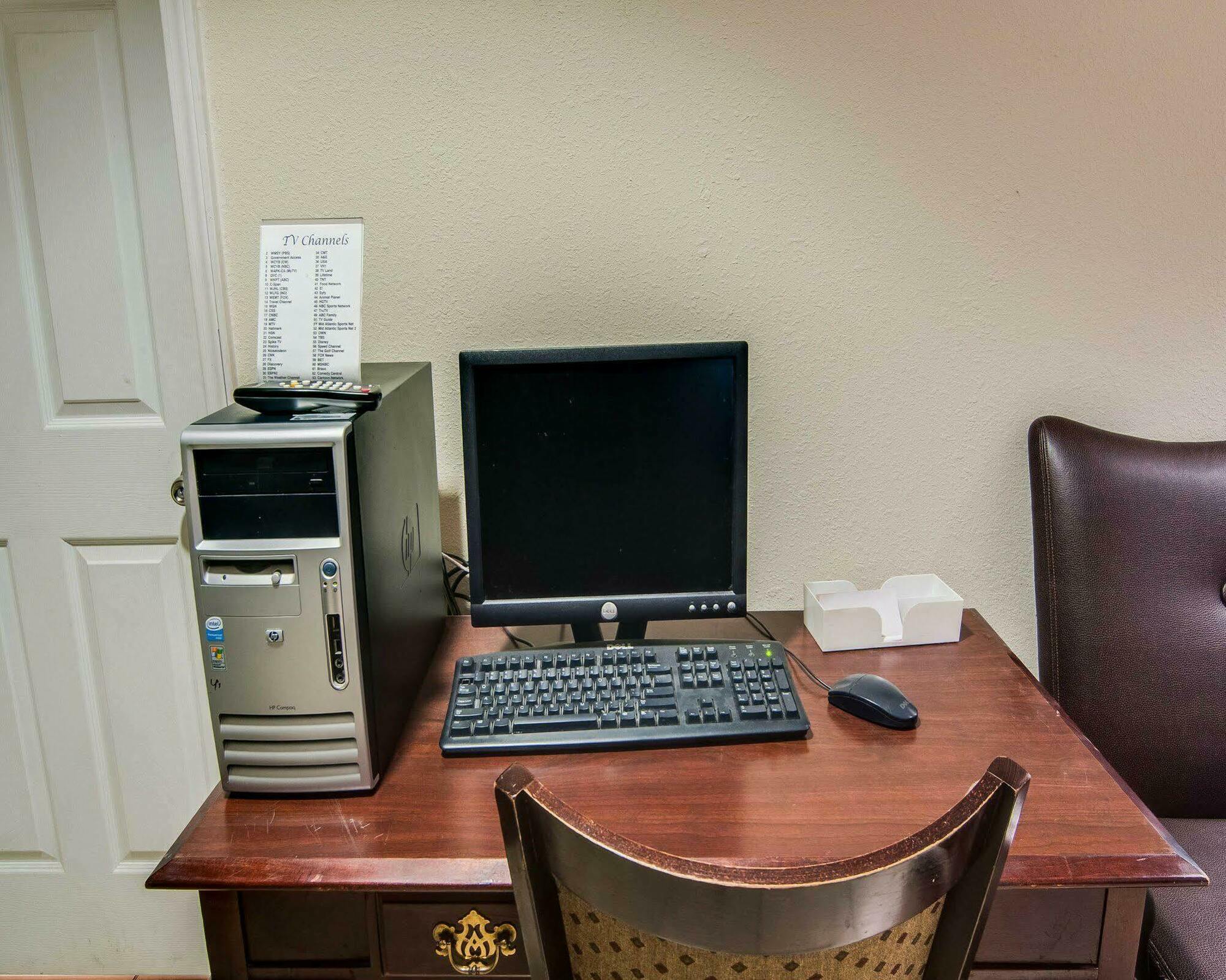 Econo Lodge Glade Springs I-81 Zewnętrze zdjęcie