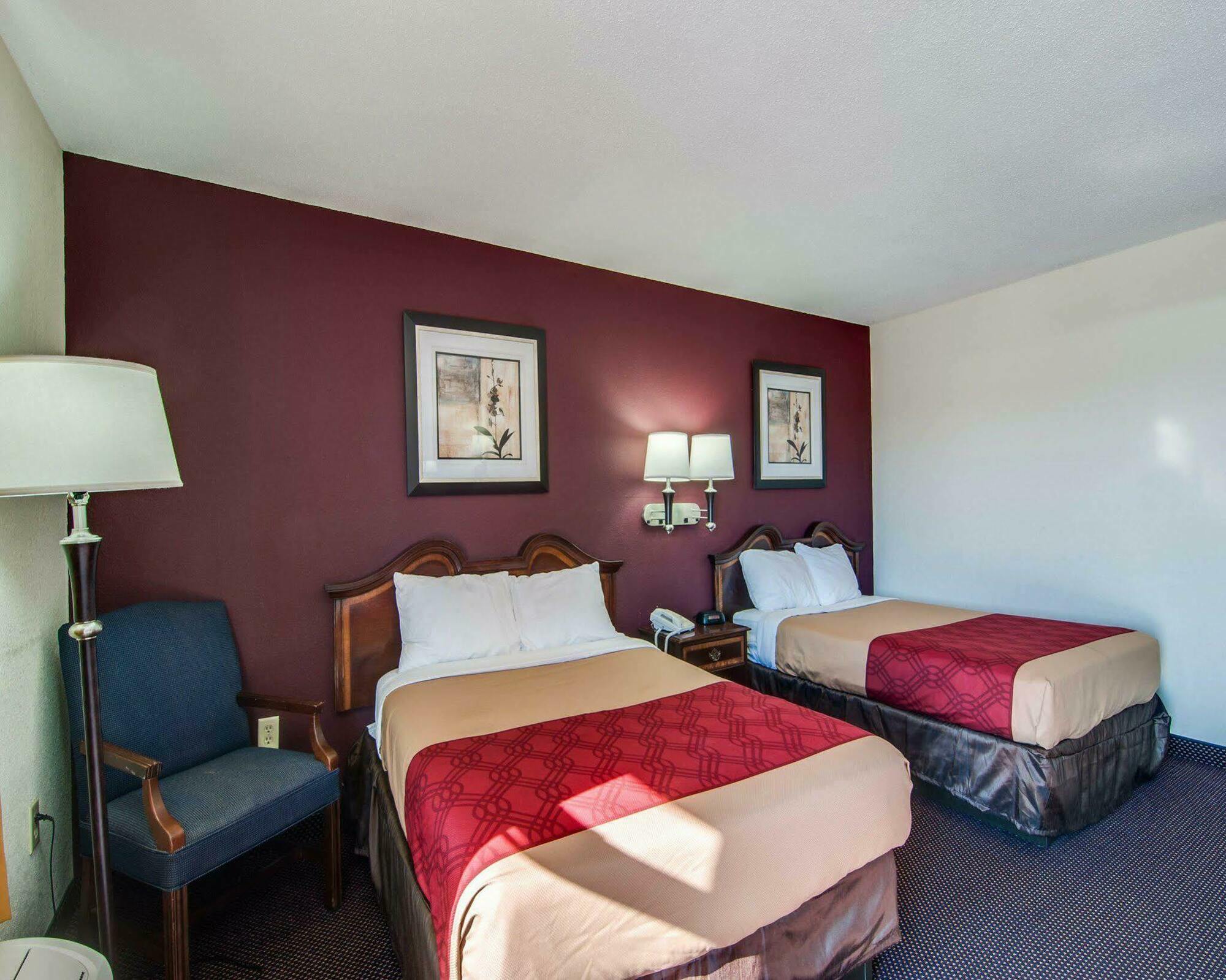 Econo Lodge Glade Springs I-81 Zewnętrze zdjęcie